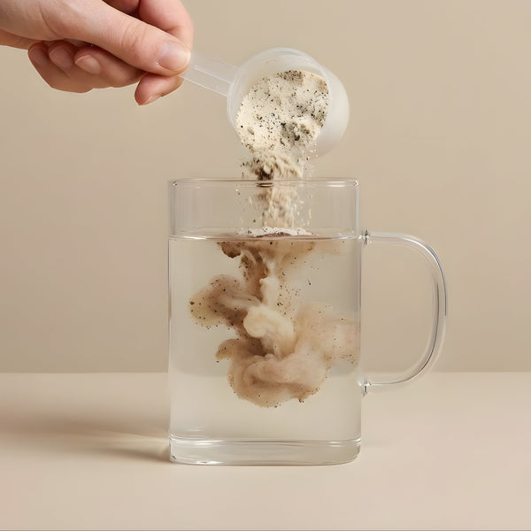 Remplissez votre tasse avec 24 à 50 cl d’eau ou de lait.